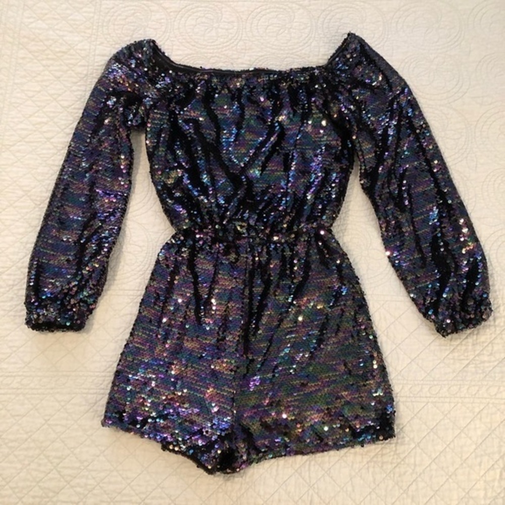 Urban Outfitters short romper. Size XS. NWT.